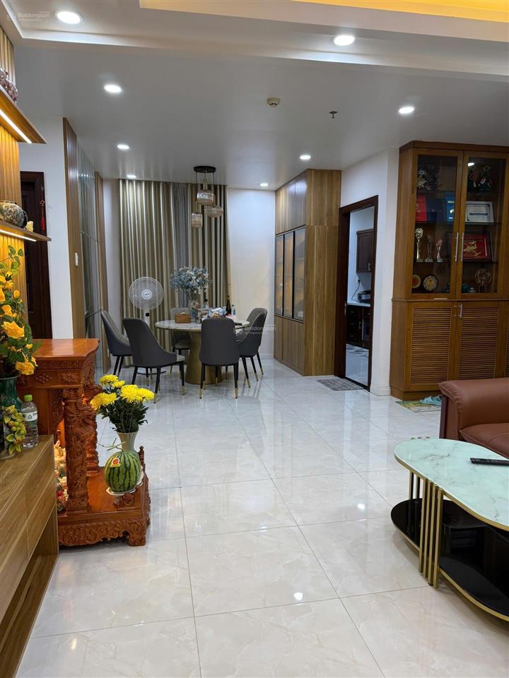 Chị chủ định cư cần bán căn hộ 3pn2wc 110m2, view công viên, cực mát, thoáng, sổ hồng ngay