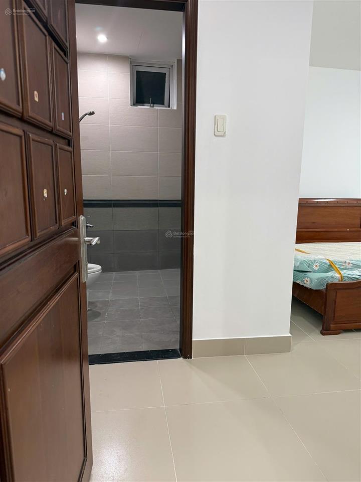 Cho thuê 1 căn 3pn có ban công phòng khách cực mát tại him lam riverside, tầng đẹp view thoáng