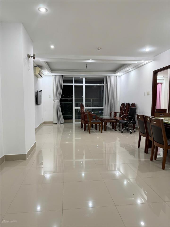 Cho thuê 1 căn 3pn có ban công phòng khách cực mát tại him lam riverside, tầng đẹp view thoáng