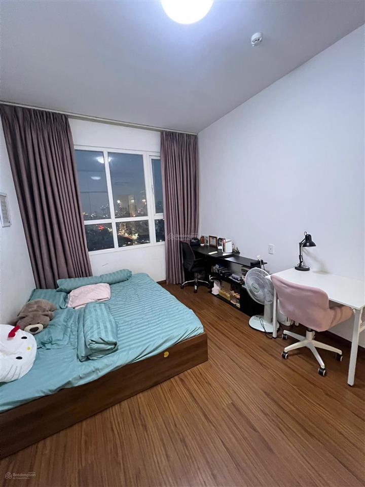 Chị chủ về quê cần bán gấp căn 2pn2wc florita quận 7, hướng view pháo hoa quận 1, gió mát, tầng đẹp