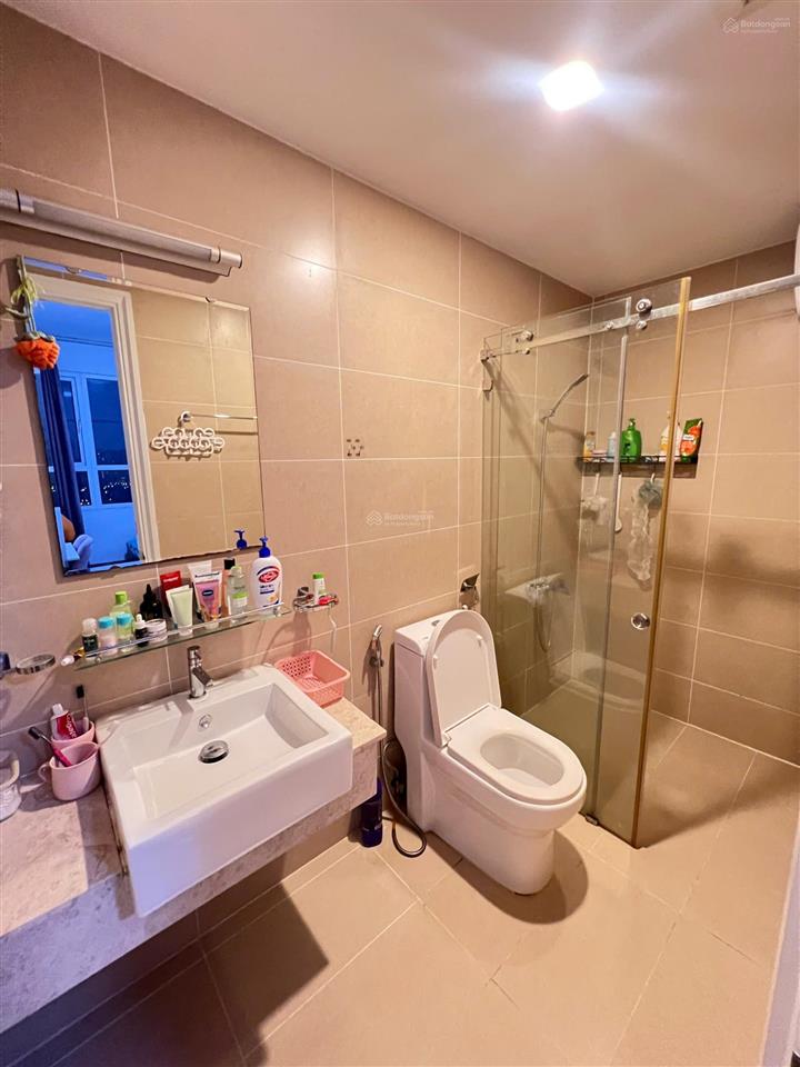 Chị chủ về quê cần bán gấp căn 2pn2wc florita quận 7, hướng view pháo hoa quận 1, gió mát, tầng đẹp
