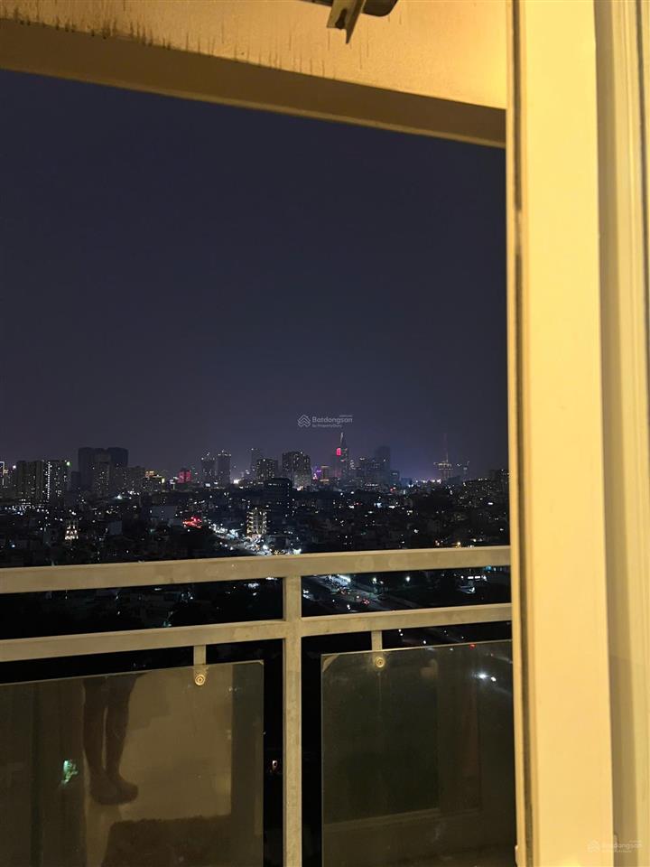 Chị chủ về quê cần bán gấp căn 2pn2wc florita quận 7, hướng view pháo hoa quận 1, gió mát, tầng đẹp