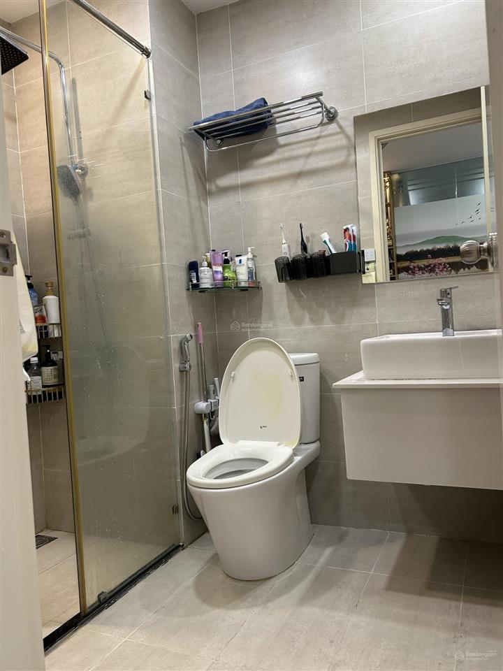 Căn hộ góc 53m2 b1 lầu cao, đẹp lavida plus  view nhìn bể bơi và sông lớn trước mặt