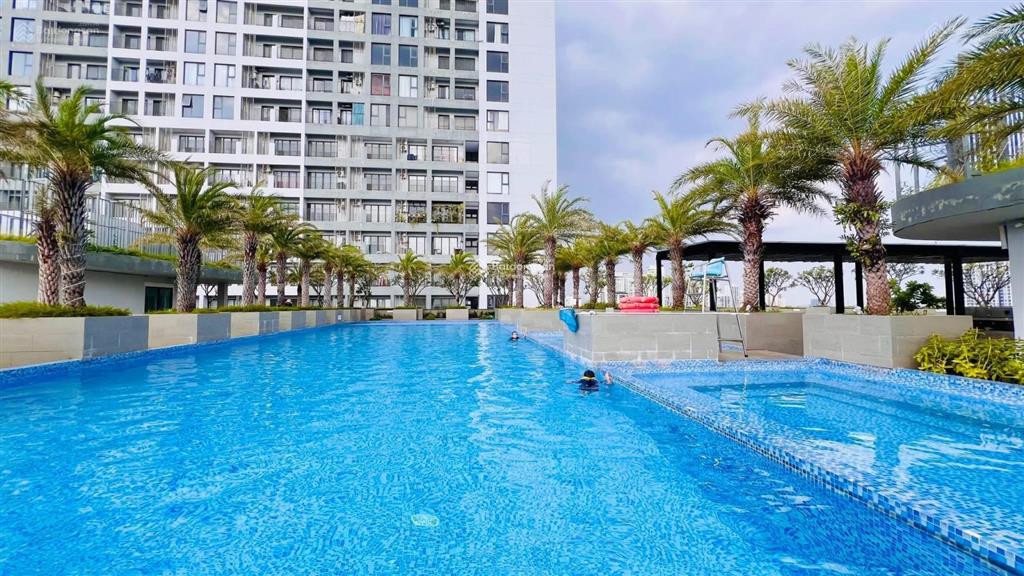 Căn hộ góc 53m2 b1 lầu cao, đẹp lavida plus  view nhìn bể bơi và sông lớn trước mặt