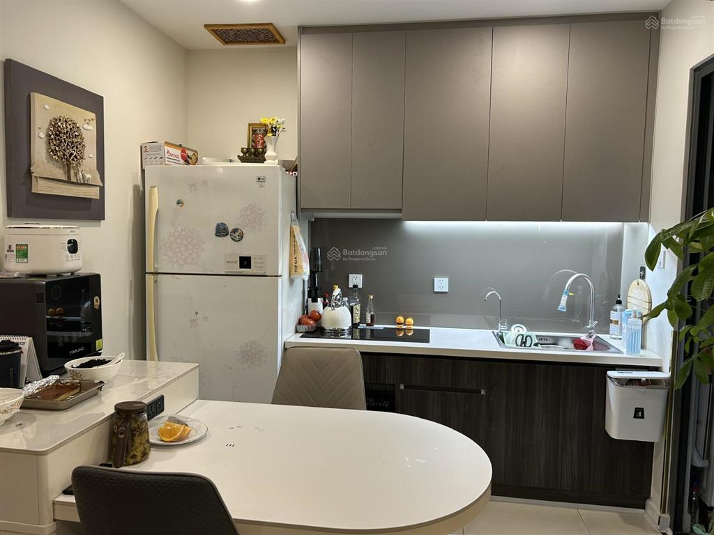 Căn hộ góc 53m2 b1 lầu cao, đẹp lavida plus  view nhìn bể bơi và sông lớn trước mặt