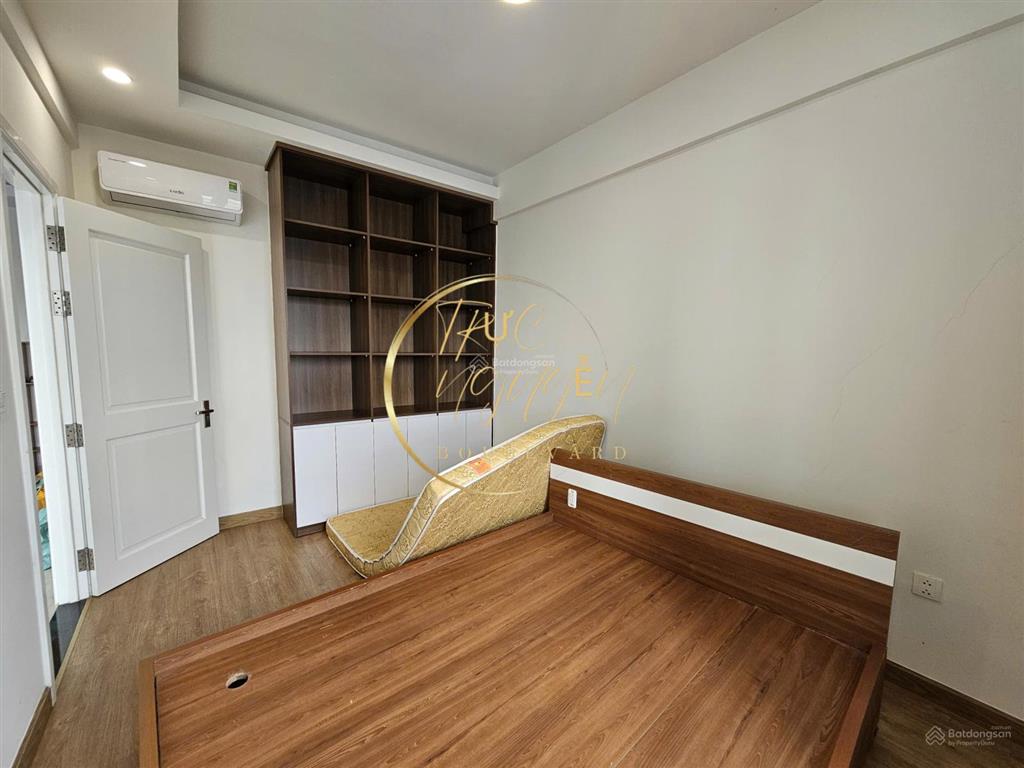 Em cho thuê căn hộ 3pn giá 18tr/th, đầy đủ nội thất tốt, gần 100m2, rộng thoáng, hướng mát