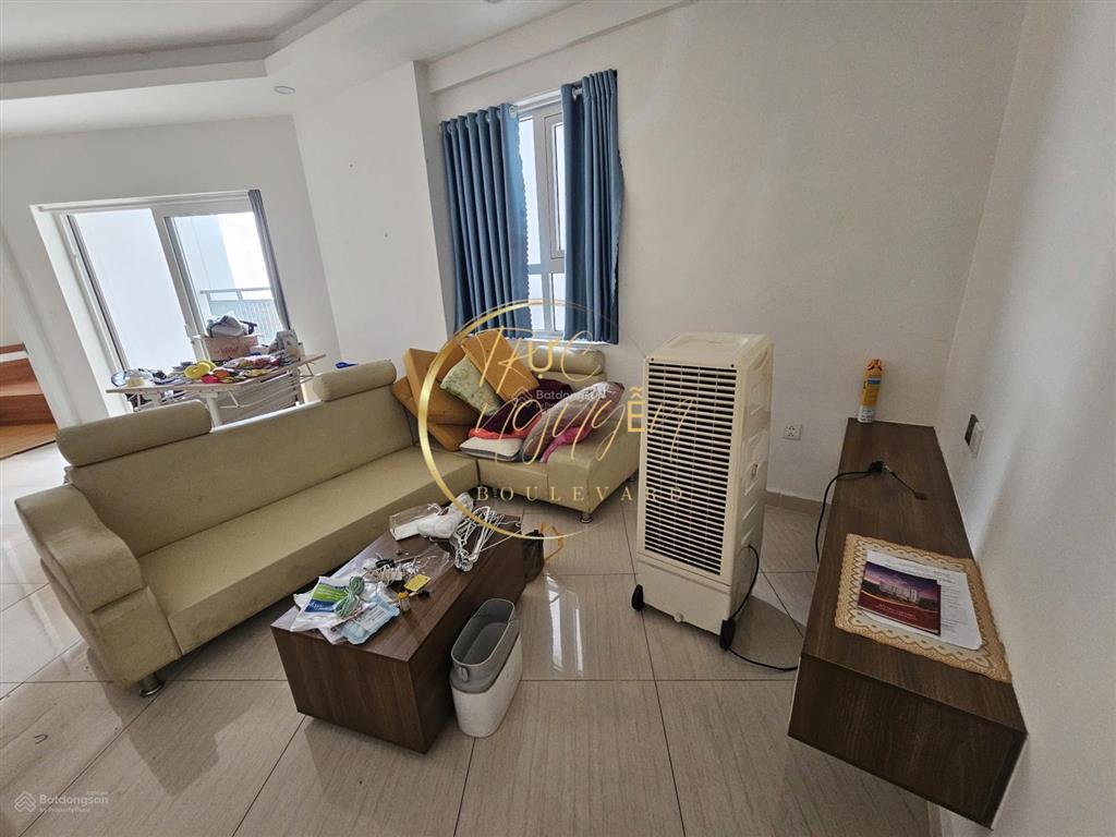 Em cho thuê căn hộ 3pn giá 18tr/th, đầy đủ nội thất tốt, gần 100m2, rộng thoáng, hướng mát