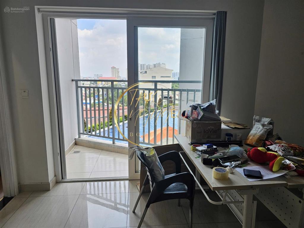 Em cho thuê căn hộ 3pn giá 18tr/th, đầy đủ nội thất tốt, gần 100m2, rộng thoáng, hướng mát