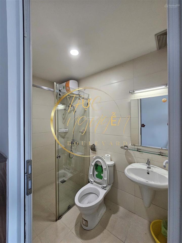 Em cho thuê căn hộ 3pn giá 18tr/th, đầy đủ nội thất tốt, gần 100m2, rộng thoáng, hướng mát