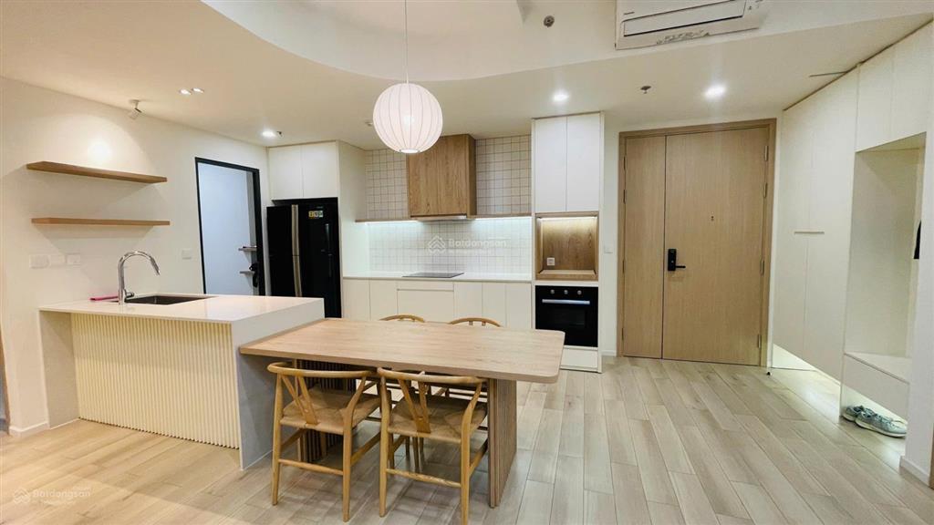 Hot! cần cho thuê gấp căn hộ 2pn full nội thất lumiere boulevard free tiện ích, ở ngay