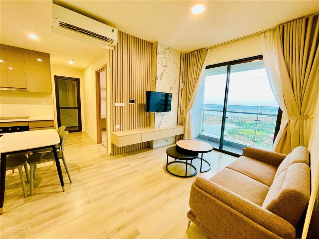 Cho thuê 2pn full nt, 15 tr/tháng. 2pn view sông, công viên & pháo hoa tại masteri centre point