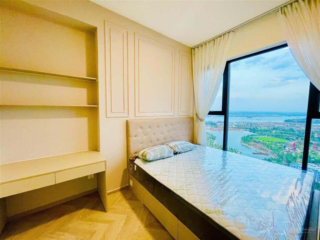 Cho thuê 2pn full nt, 15 tr/tháng. 2pn view sông, công viên & pháo hoa tại masteri centre point