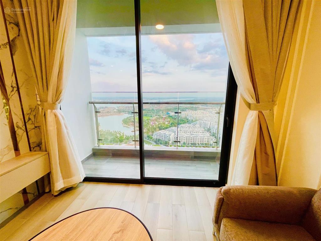 Cho thuê 2pn full nt, 15 tr/tháng. 2pn view sông, công viên & pháo hoa tại masteri centre point