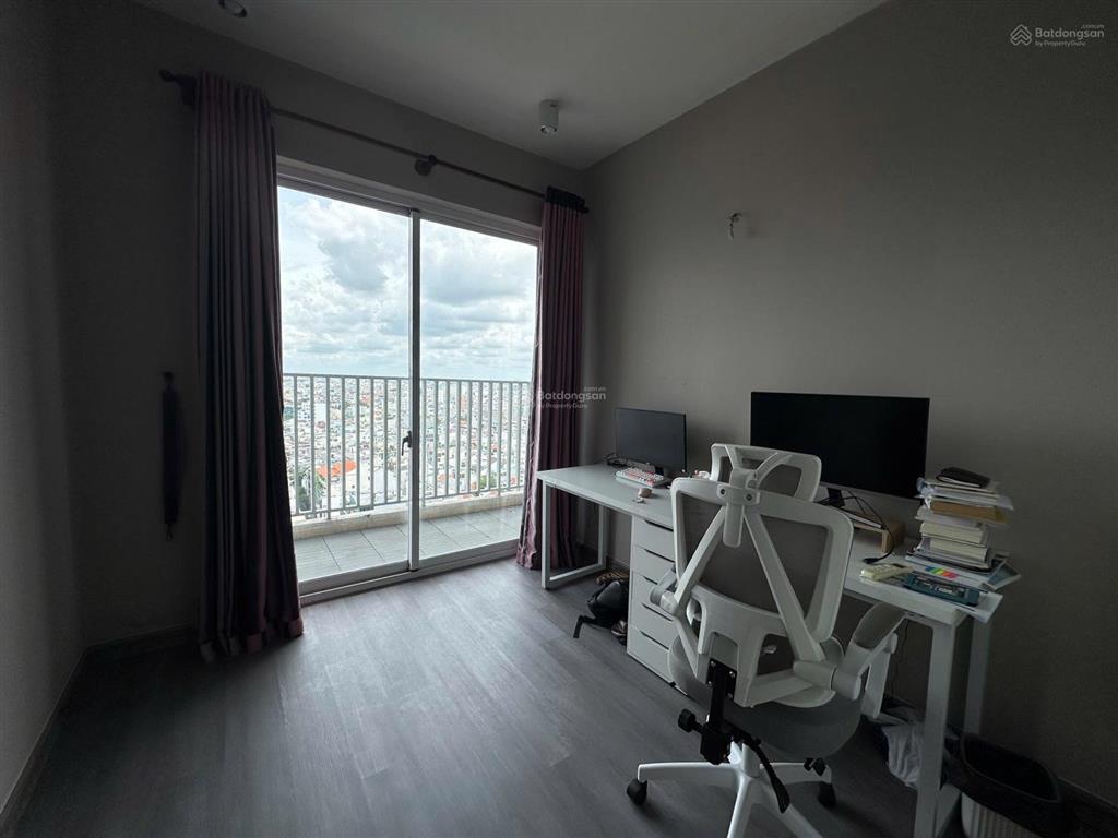 Harmona 2pn2wc, lầu cao, view đông nam giá cực tốt.  tiến vũ xem thực tế