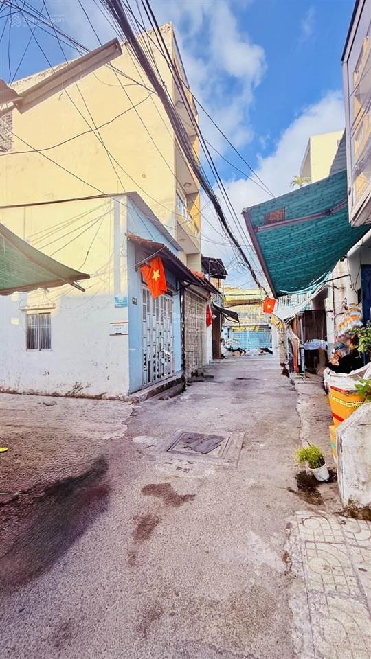 Nhà lê văn thọ, ngay gần cv làng hoa, lô góc, hẻm xe hơi gần mặt tiền, dt 50m2, giá chỉ 5.85tỷ tl.