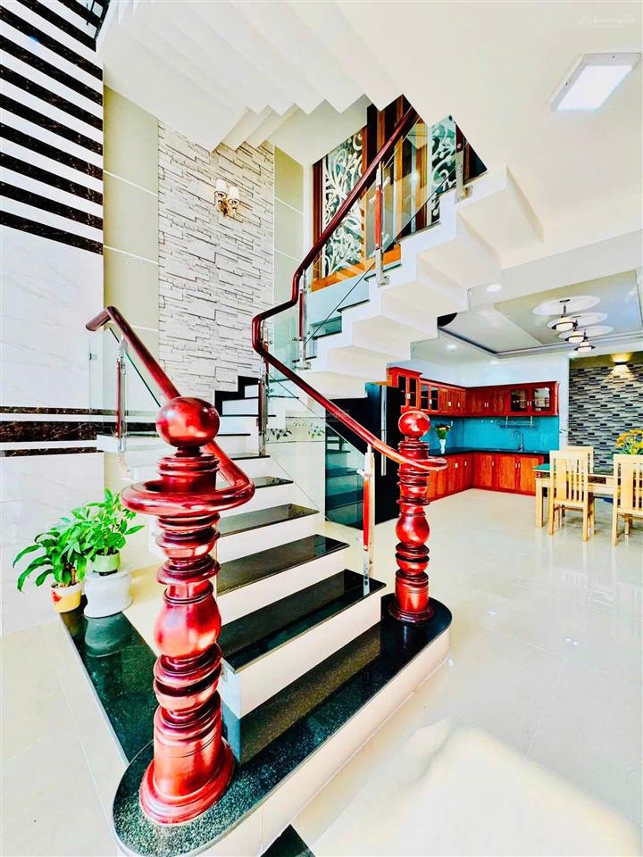 Bán nhà chính chủ khu phân lô đồng bộ, phường an nhơn. hxh. đầy đủ nội thất. giá 9,4 tỷ tl