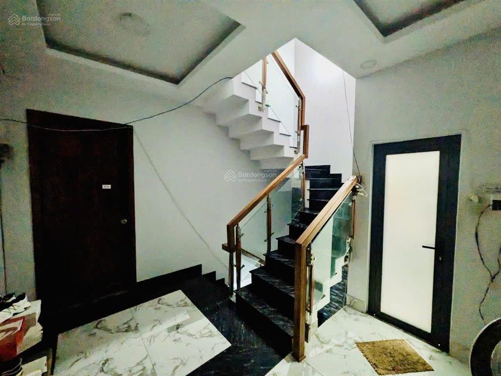 Bán nhà hxh phan văn trị, dòng tiền sẵn 18trd/tháng. 1t3l giá chỉ 8,6 tỷ.  0932 127 *** xem nhà