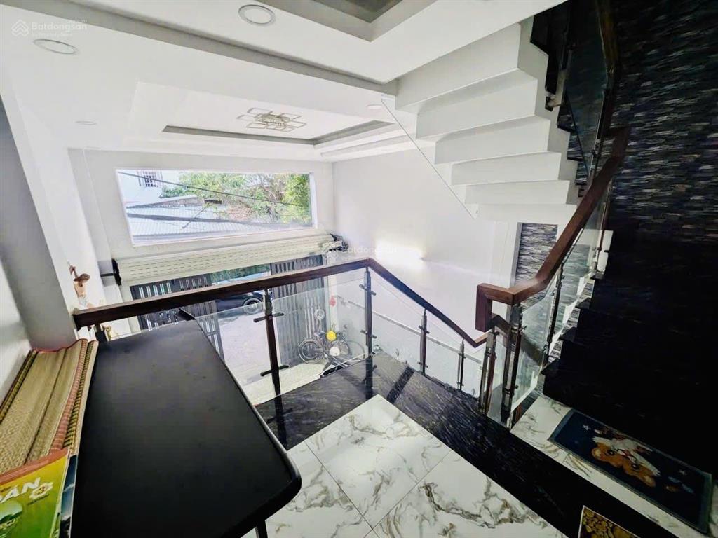 Bán nhà hxh phan văn trị, dòng tiền sẵn 18trd/tháng. 1t3l giá chỉ 8,6 tỷ.  0932 127 *** xem nhà