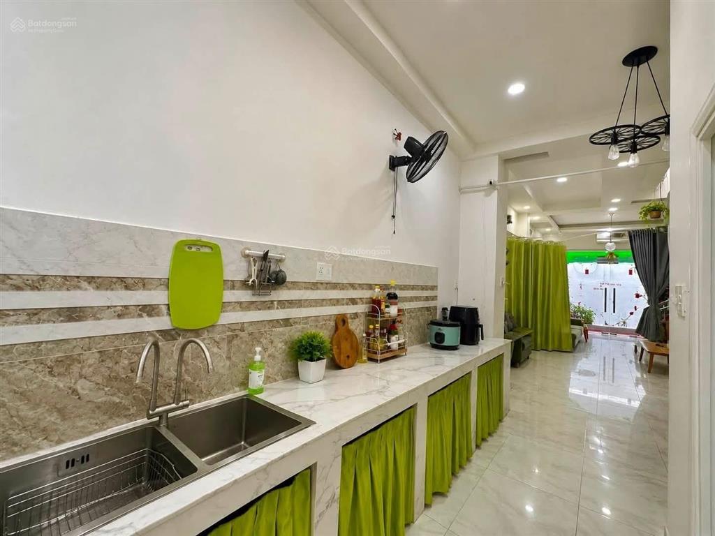Nhà chính chủ đối diện cityland  2 tầng  2pn, 2wc giá chỉ 4.68 tỷ
