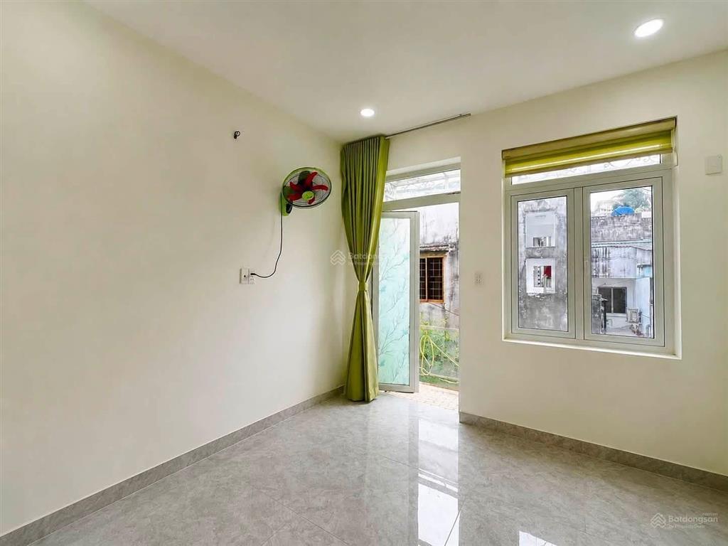 Nhà chính chủ đối diện cityland  2 tầng  2pn, 2wc giá chỉ 4.68 tỷ