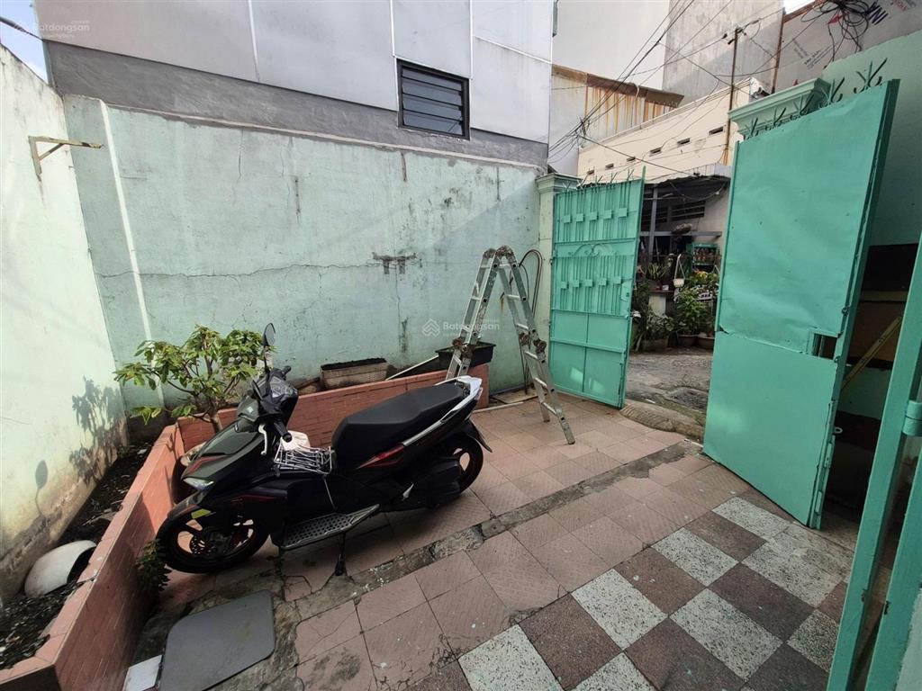 Bán nhà chính chủ, cách nguyễn văn lượng 30m, nhà cấp 4, 62m2 giá chỉ 4, xx tỷ,  0932 127 ***