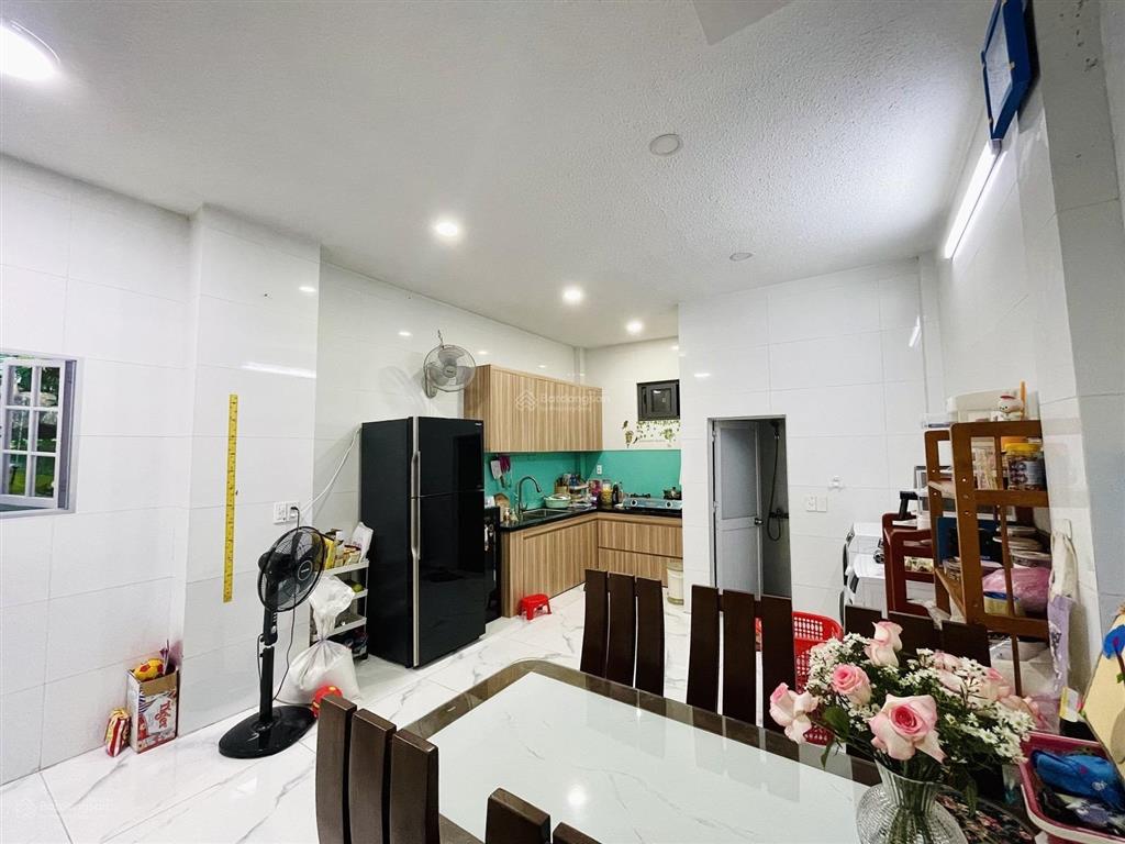 Bán nhà mới đẹp quang trung  ngay emart 2  2 tầng nở hậu. 47m2 giá chỉ 4,5 tỷ