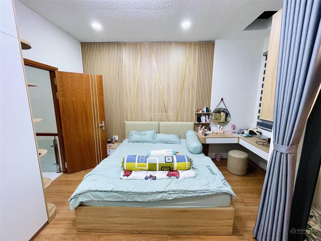 Bán nhà mới đẹp quang trung  ngay emart 2  2 tầng nở hậu. 47m2 giá chỉ 4,5 tỷ