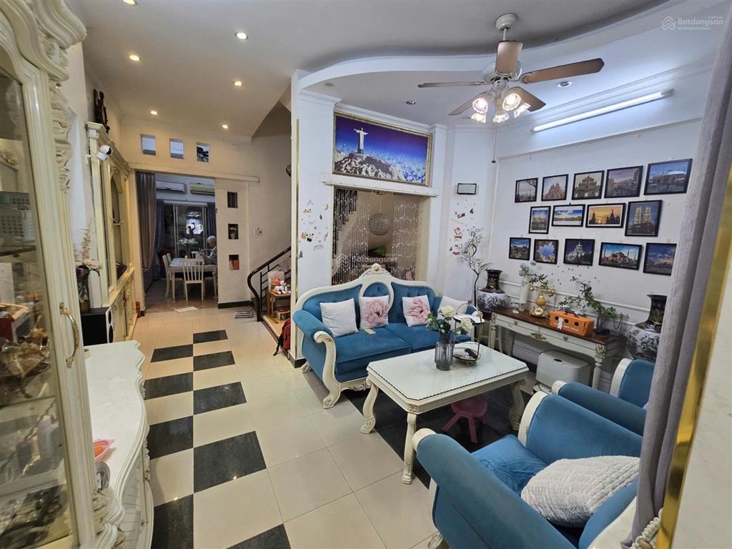 Bán gấp nhà đẹp 4 tầng, hẻm xe hơi cách quang trung 50m. nở hậu tài lộc. tl 0978 897 *** chính chủ