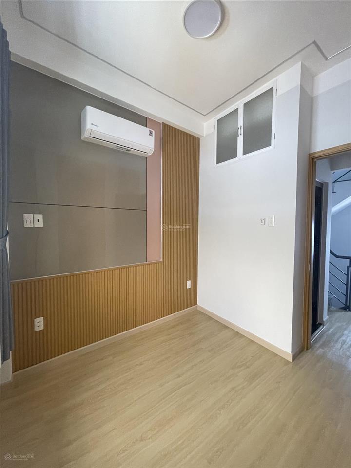 Nhà 4 tầng dtsd 60m2 giá tốt tại phú nhuận giá chỉ 3.95 tỷ.  0932 127 ***
