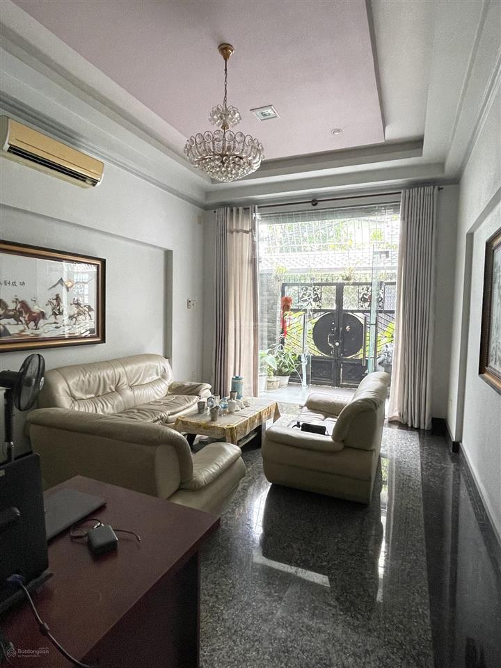 Bán gấp đi định cư nhà 4 tầng bề thế. hơn 600m2 sử dụng, full nội thất  giá chỉ 19 tỷ tl