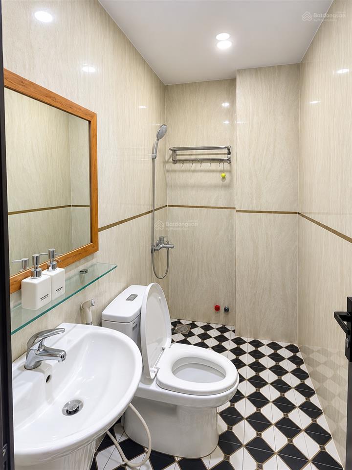 Bán nhà 4 tầng mặt tiền đường thống nhất có sẵn dòng tiền 25tr/tháng. giá giảm sâu chỉ 10.9tỷ