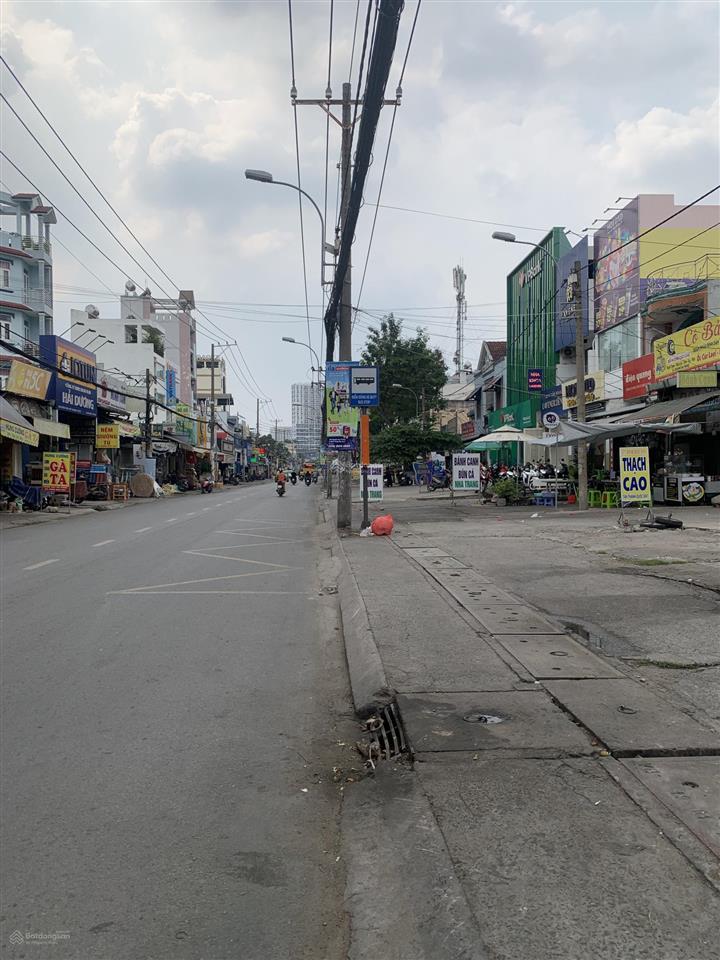 Cần bán gấp nhà cấp 4, tiện xây mới, chỉ cách đường chính nguyễn duy trinh vài bước chân.