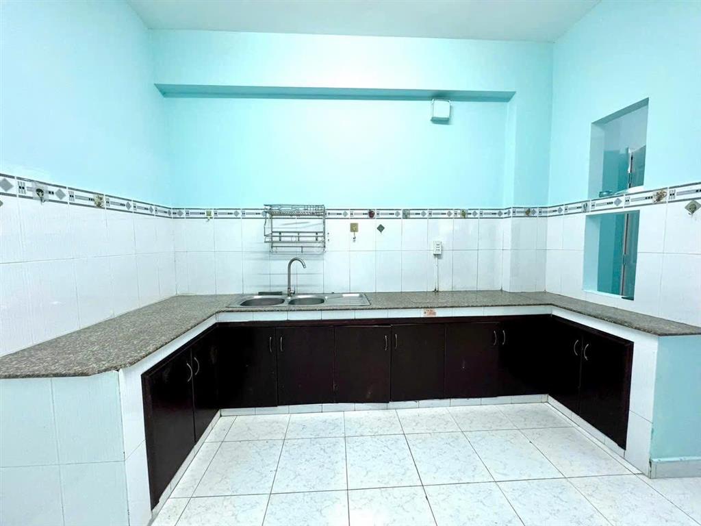 Bán chung cư lê thành, dt 82m2, 2pn, nt cơ bản, giá 2.8 tỷ tl