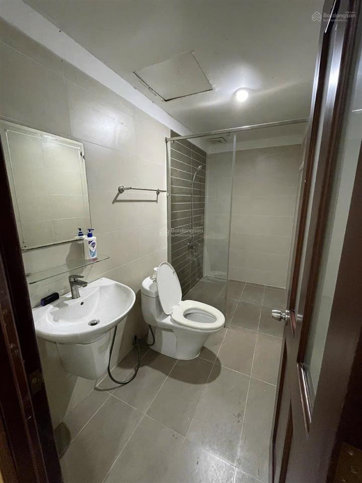 Bán chung cư phú thạnh, dt 60m2, 2pn, nt cơ bản, giá 2 tỷ tl