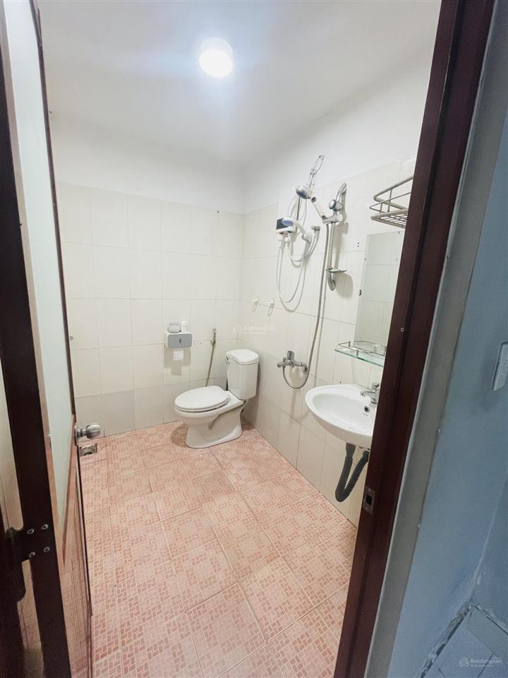 Chính chủ cho thuê căn hộ 3pn lầu 1 chung cư quân đội