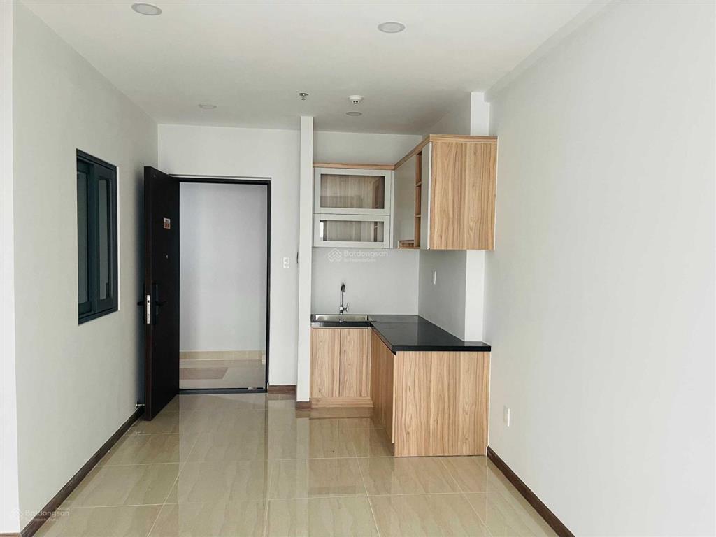 Chính chủ gửi bán 2pn bcons plaza, 1tỷ950 view nội khu. tầng trung siêu đẹp
