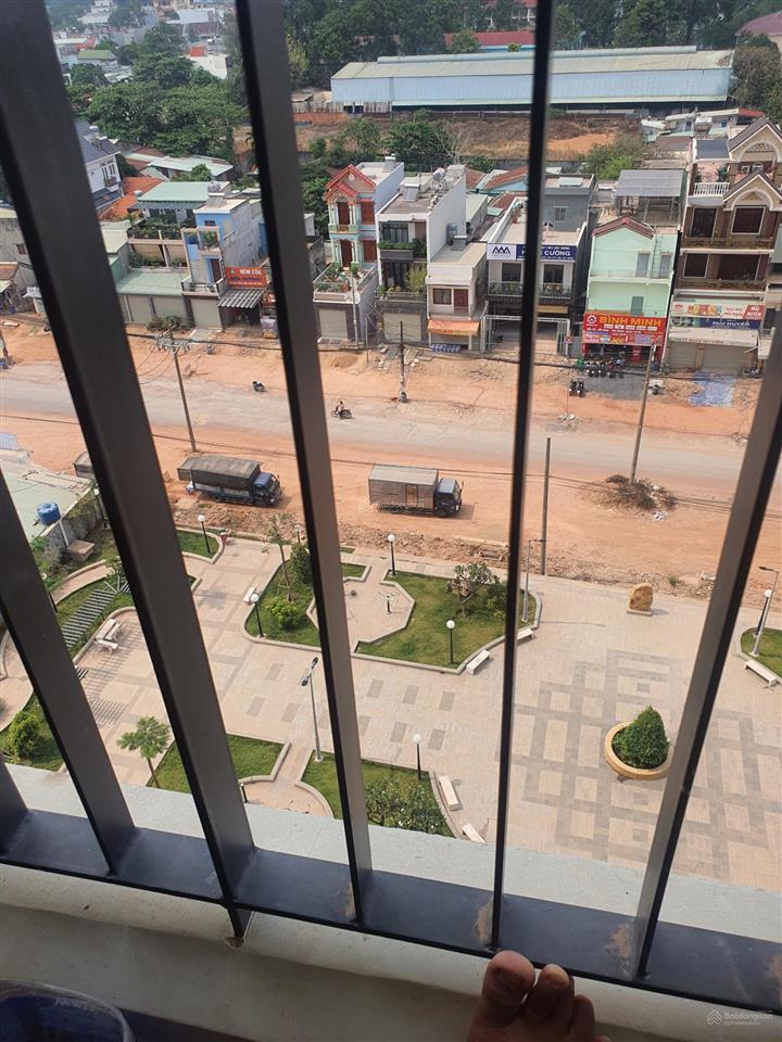 Chính chủ gửi bán 2pn bcons plaza, 1tỷ950 view nội khu. tầng trung siêu đẹp