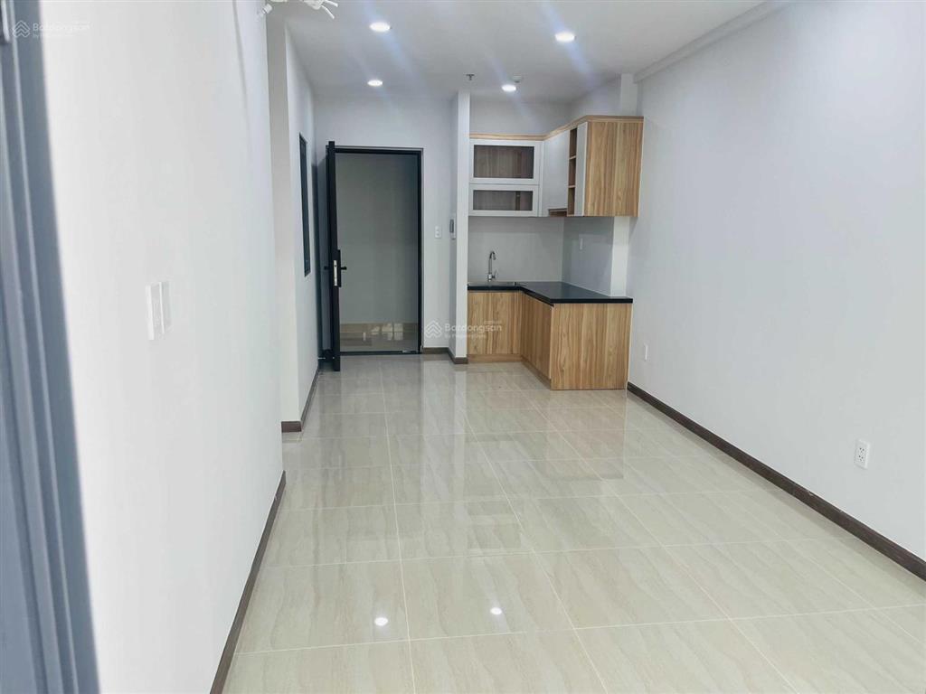 Bán căn 2pn 2wc bcons plaza, giá chỉ 2 tỷ 250, tầng cao. (view hồ bơi)