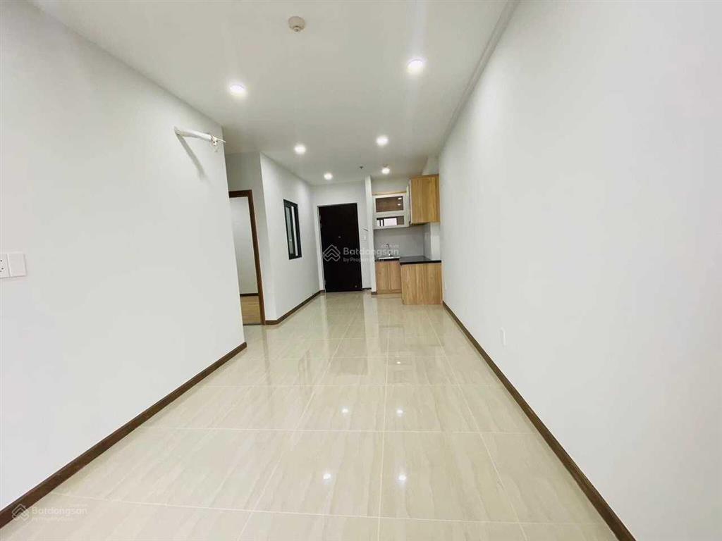 Bán căn 2pn 2wc bcons plaza, giá chỉ 2 tỷ 250, tầng cao. (view hồ bơi)