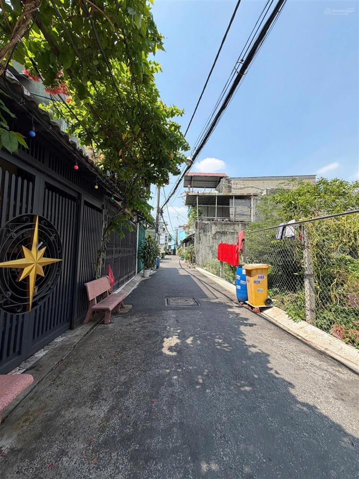 Nhà hẻm 111 lê đình cẩn  gần khu tên lửa.