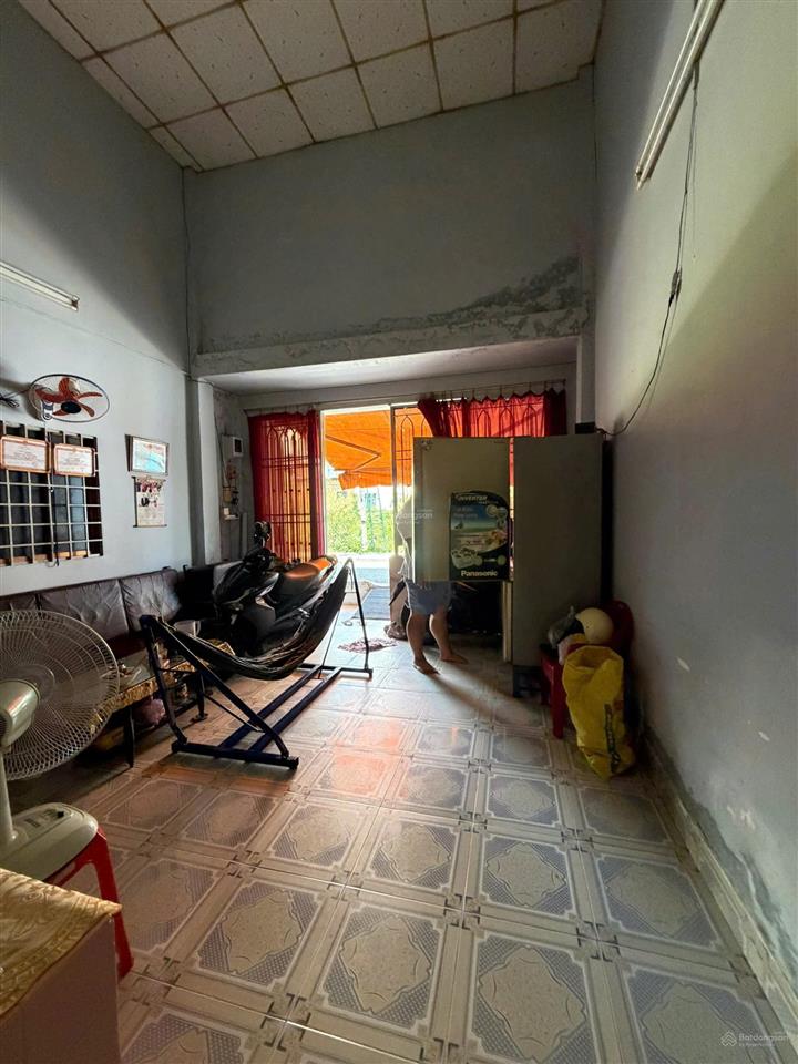 Nhà hẻm 111 lê đình cẩn  gần khu tên lửa.