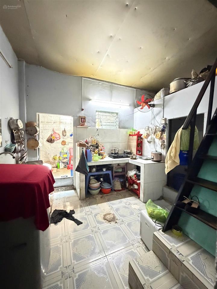 Nhà hẻm 111 lê đình cẩn  gần khu tên lửa.