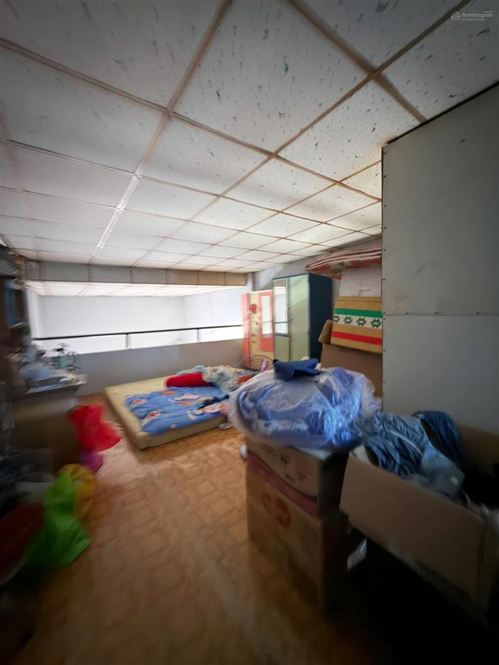 Nhà hẻm 111 lê đình cẩn  gần khu tên lửa.