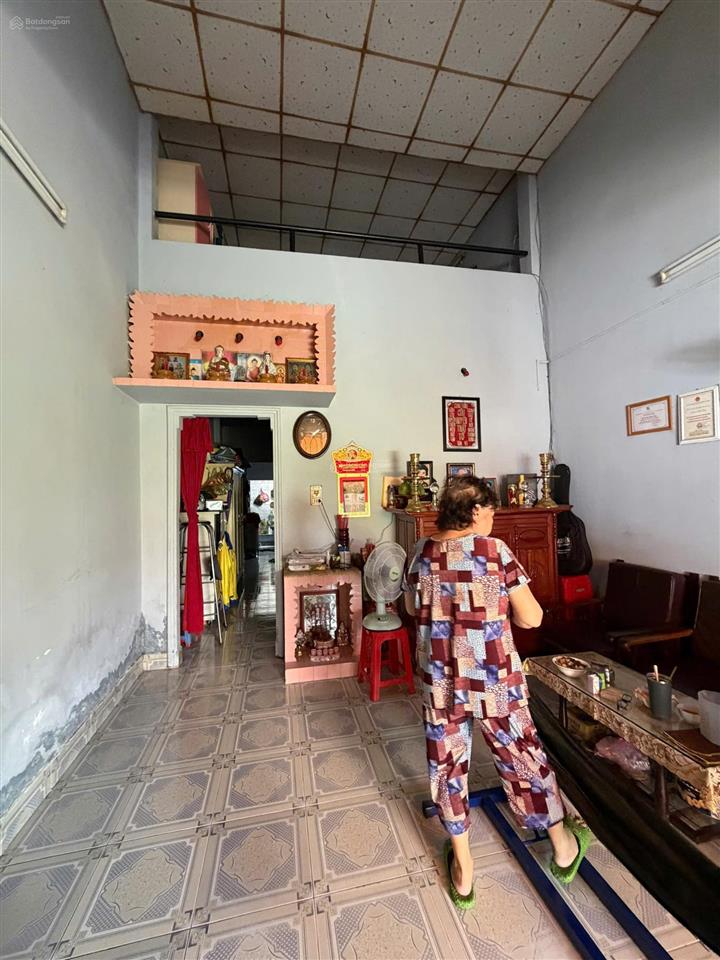 Nhà hẻm 111 lê đình cẩn  gần khu tên lửa.