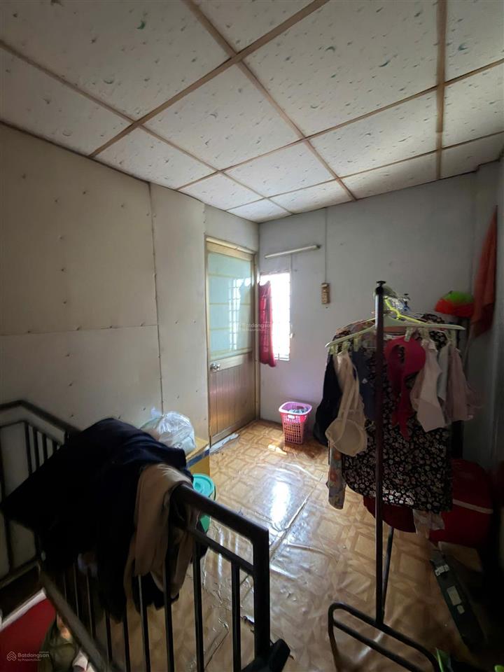 Nhà hẻm 111 lê đình cẩn  gần khu tên lửa.