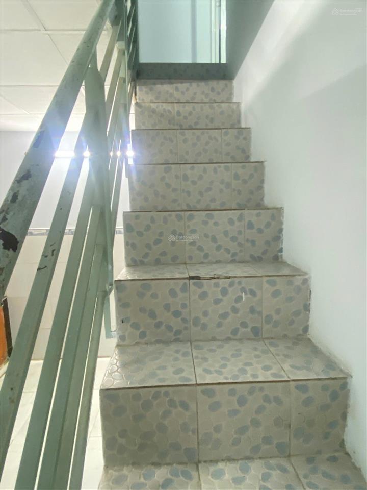 Cần bán nhà hẻm 109 bình trị đông  gần kdc tên lửa.