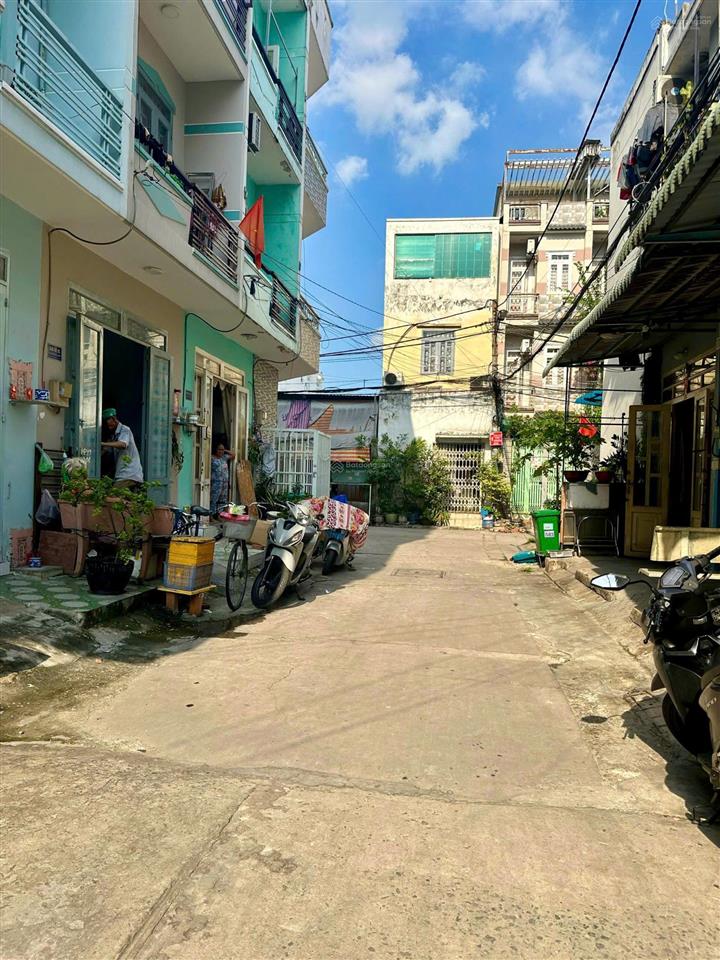 Nhà đẹp vào ở ngay  hxh 428 chiến lược thông hương lộ 2