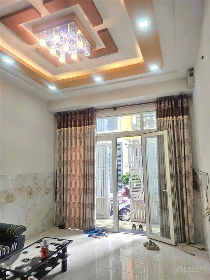 Nhà hxh 264 đất mới  khu vực kinh doanh nhộn nhịp.