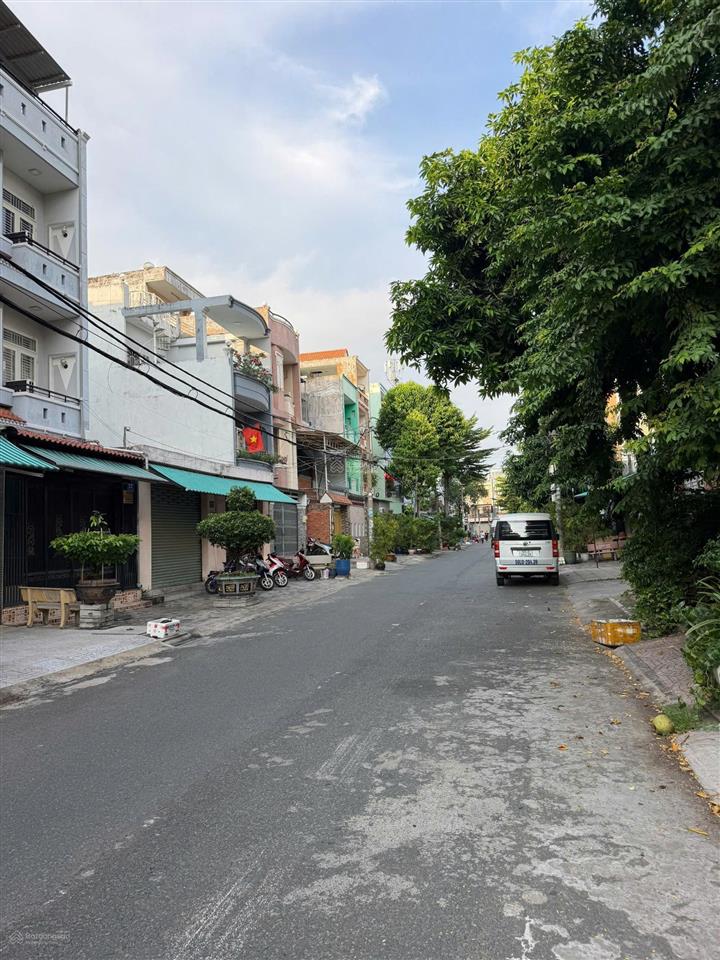 Cần bán lô đất số 60, đường 47  kdc tân tạo, tên lửa