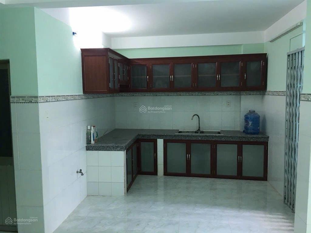Nhà hẻm 637 tỉnh lộ 10  thông ra kdc tên lửa